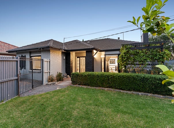 23 Conifer avenue, Brooklyn, Vic 3012