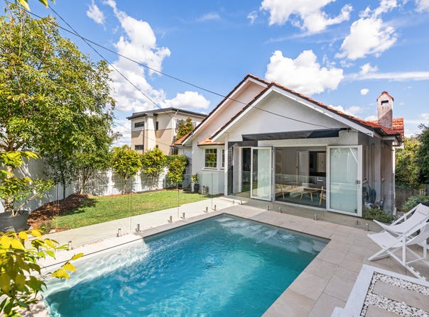15 Boundary Road, Bardon, Qld 4065