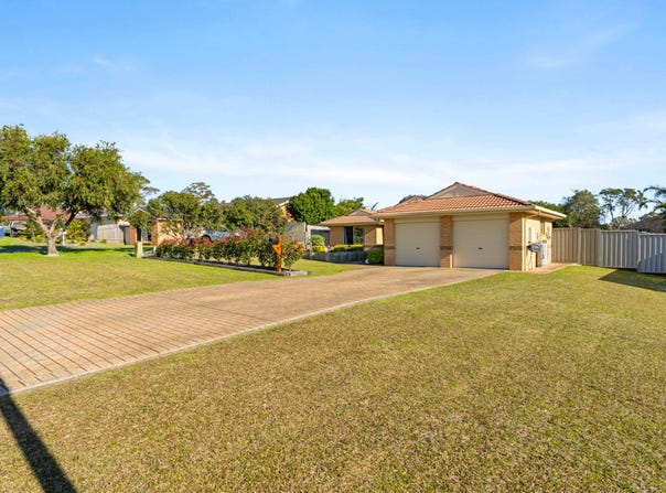 15 Illawarra Circuit, Worrigee, NSW 2540