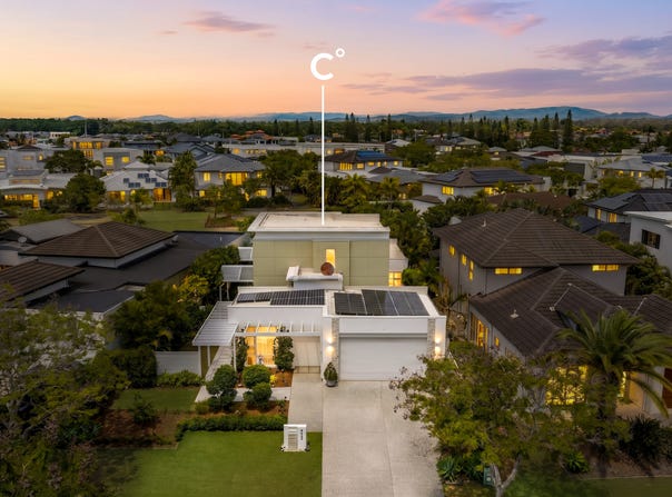 2852 Virginia Drive, Hope Island, Qld 4212
