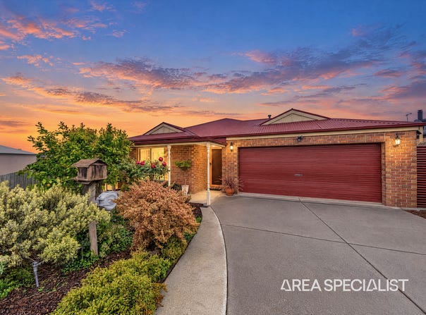 8 Cullen Drive, Lang Lang, Vic 3984
