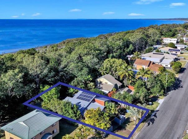136 Kingfisher Parade, Toogoom, Qld 4655