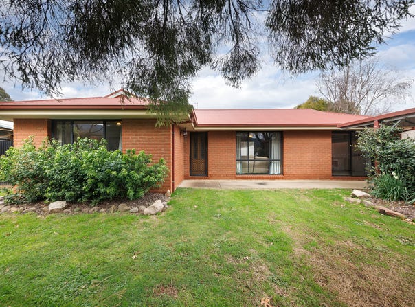 124  Station Street, Porepunkah, Vic 3740