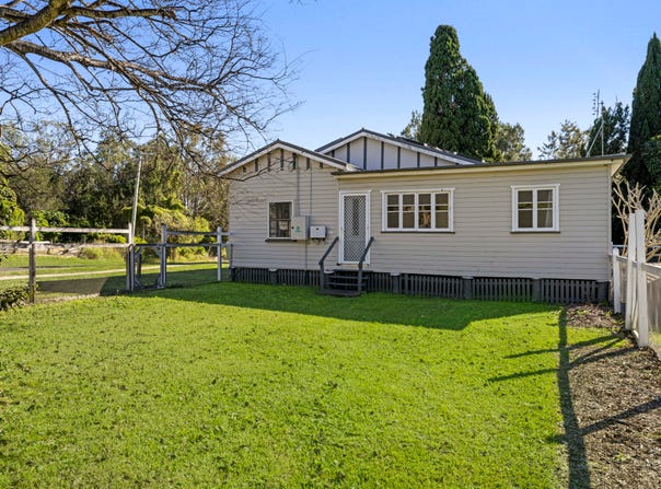 20 Jones Road, Withcott, Qld 4352