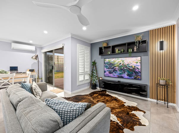 34 Ngungun Crescent, Glass House Mountains, Qld 4518