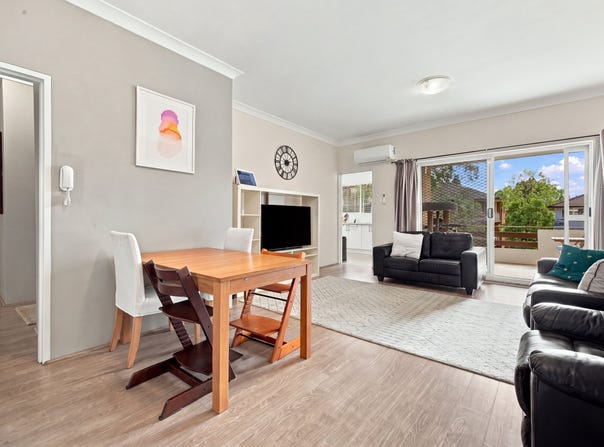 1/13 Carnarvon Street, Carlton, NSW 2218