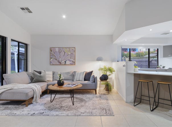 22 Balnaves Place, Mitchelton, Qld 4053