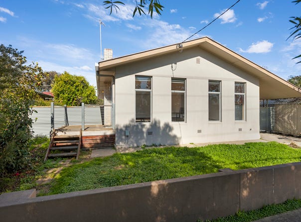 41 Gladstone Street, Quarry Hill, Vic 3550