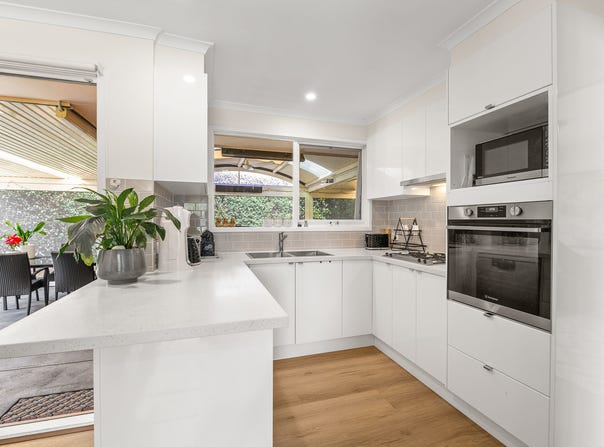 15 Parkside Boulevard, Carrum, Vic 3197