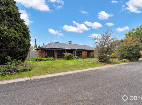 36 Campaspe Crescent, Brookfield, Vic 3338