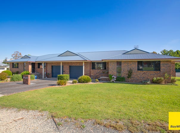 5 Coventry Street, Guyra, NSW 2365