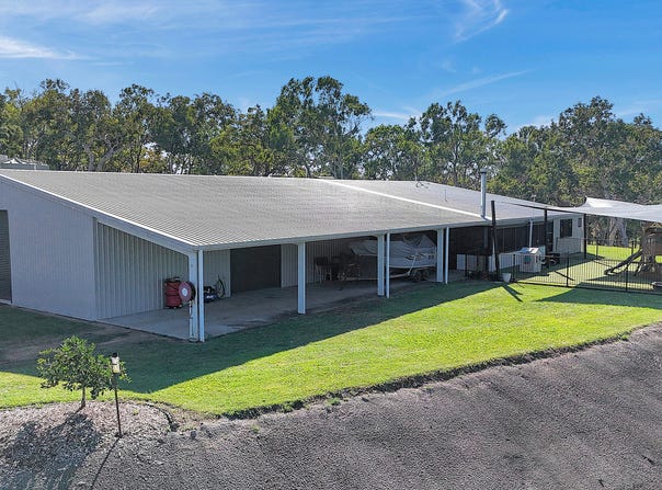 768 Sarina Beach Road, Sarina Beach, Qld 4737