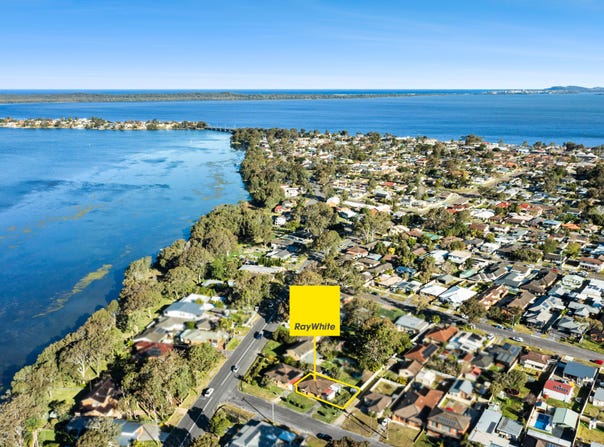 2/80 The Corso, Gorokan, NSW 2263