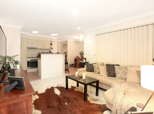 2/6 Macbeth Court, Merrimac, Qld 4226