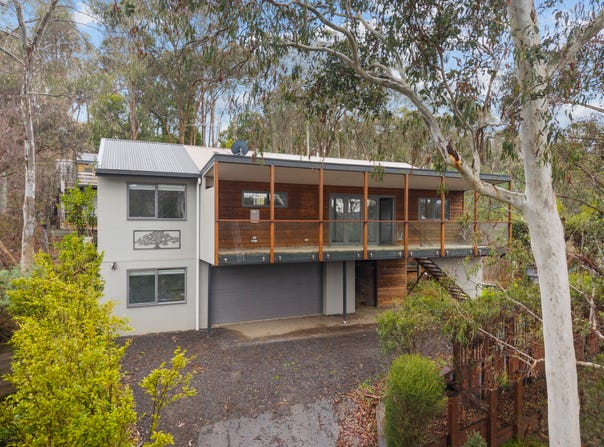 98 Meander Road, Hurstbridge, Vic 3099