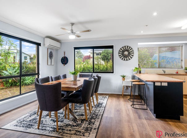 4 Aquarius Road, Russell Island, Qld 4184