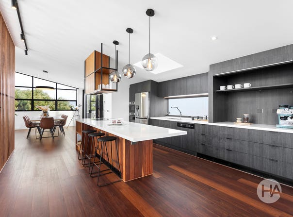 4 The Cove, Safety Beach, Vic 3936