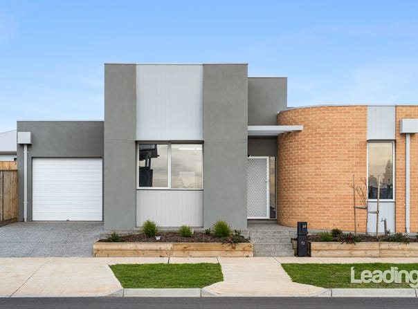 27 Vangel Road, Sunbury, Vic 3429