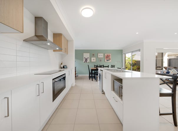 16 Burrum Crescent, Nirimba, Qld 4551