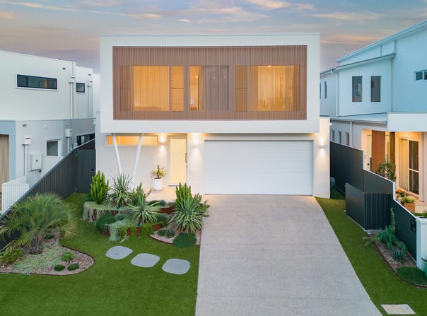 16 Black Wattle Circuit, Casuarina, NSW 2487