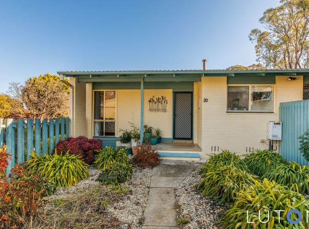 30 Geeves Court, Charnwood, ACT 2615