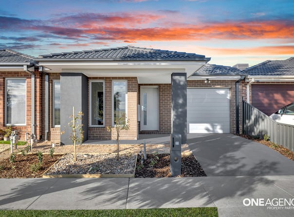 19 Oakham Drive, Harkness, Vic 3337