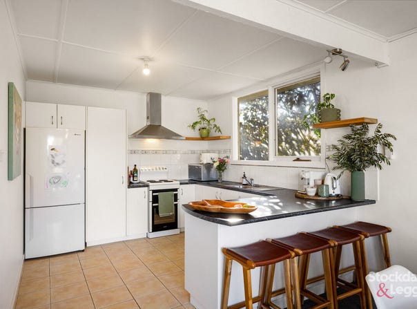 2 Bruce Avenue, Surf Beach, Vic 3922