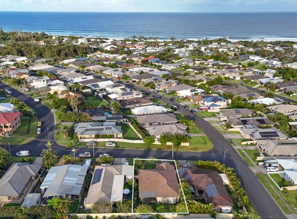 56 Eileen Drive, Corindi Beach, NSW 2456