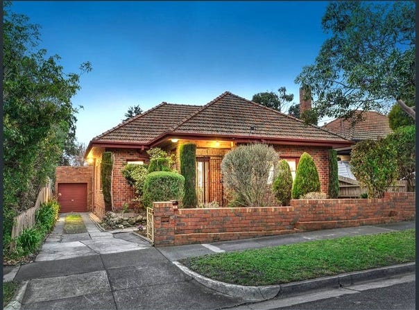 15 Wallace Road, Burwood, Vic 3125