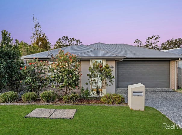 28 Cooper Way, Spring Mountain, Qld 4300