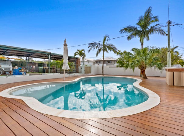 6 Canara Street, Benowa, Qld 4217