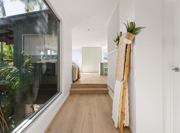 12 Hoffschildt Drive, Currumbin Waters, Qld 4223