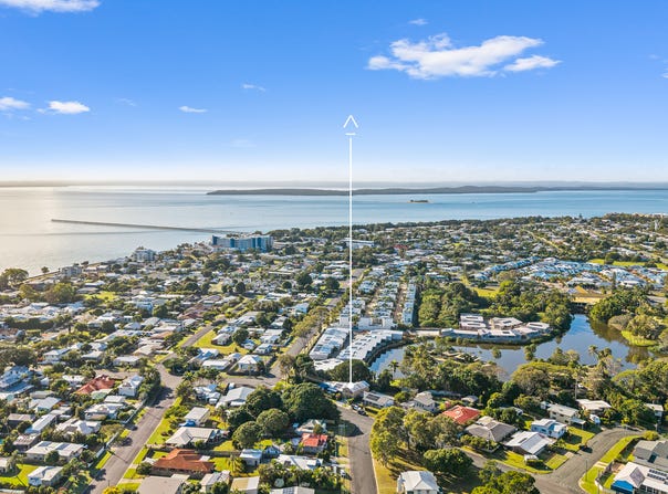 2 William Street, Urangan, Qld 4655