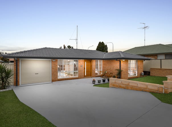 19 Toomey Crescent, Quakers Hill, NSW 2763