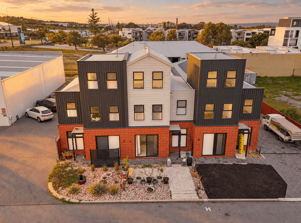 2/3 Garston Way, North Coogee, WA 6163