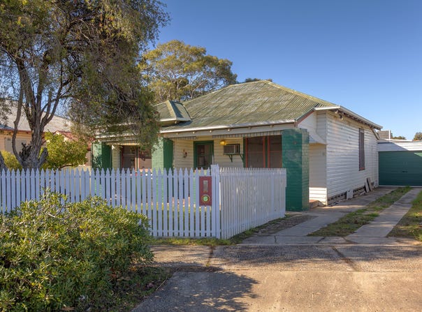 30 Whitehead Street, Corowa, NSW 2646