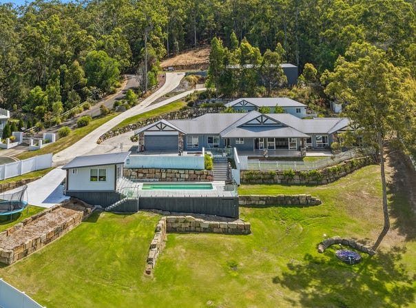 11 Bush Swallow Road, Bonogin, Qld 4213
