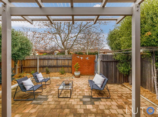 2/3 Redcliffe Street, Palmerston, ACT 2913
