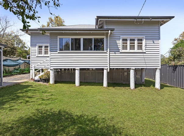 6 Perry Street, Harlaxton, Qld 4350