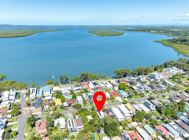 44 Rusbrook Street, Redland Bay, Qld 4165