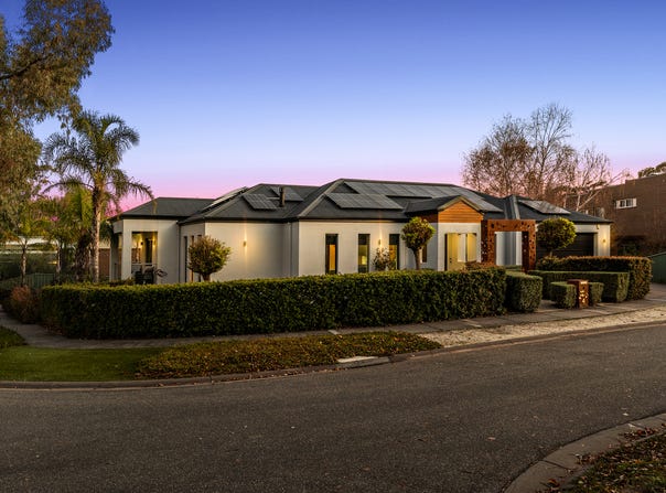 4 Elwood Drive, Strathdale, Vic 3550