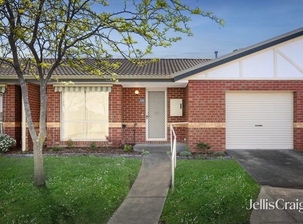 172 St Ambrose Grove, Lilydale, Vic 3140