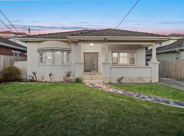 8 Wilbur Crescent, Hughesdale, Vic 3166