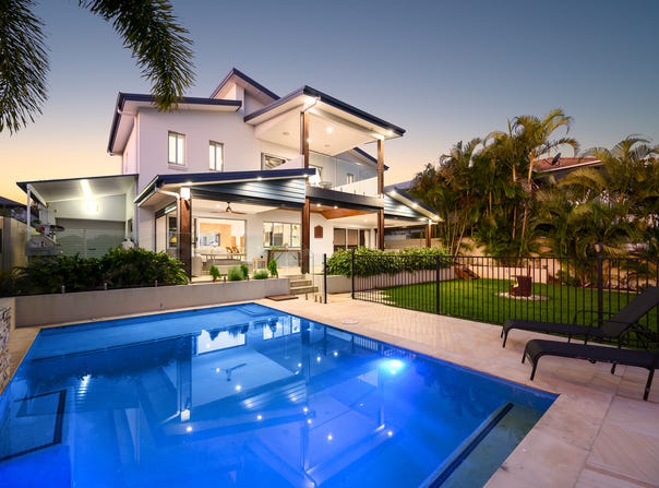 15 Harbourvue Court, Helensvale, Qld 4212