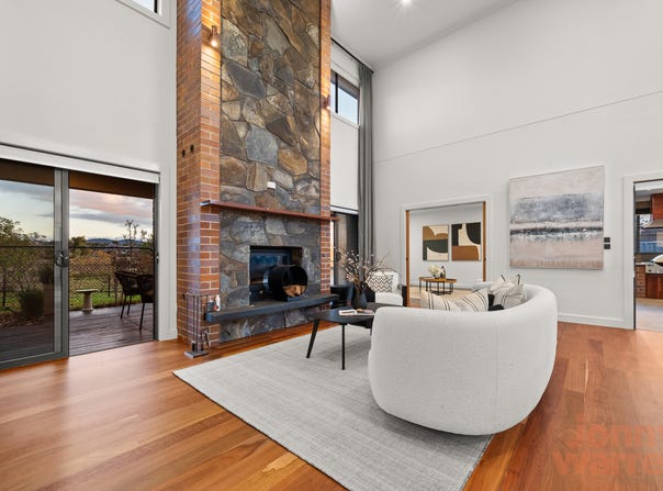 38 Helen Circuit, Googong, NSW 2620