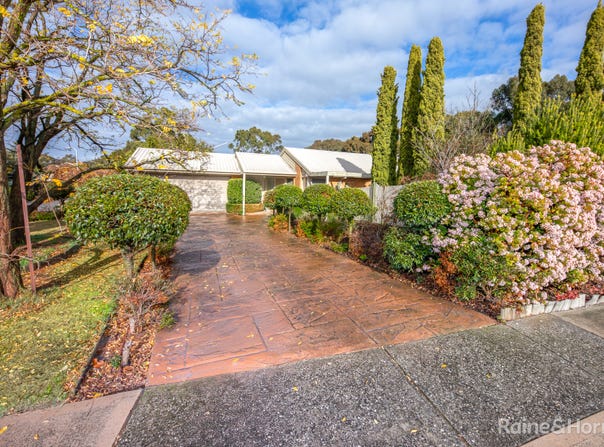 33 Wattle Drive, Sunbury, Vic 3429