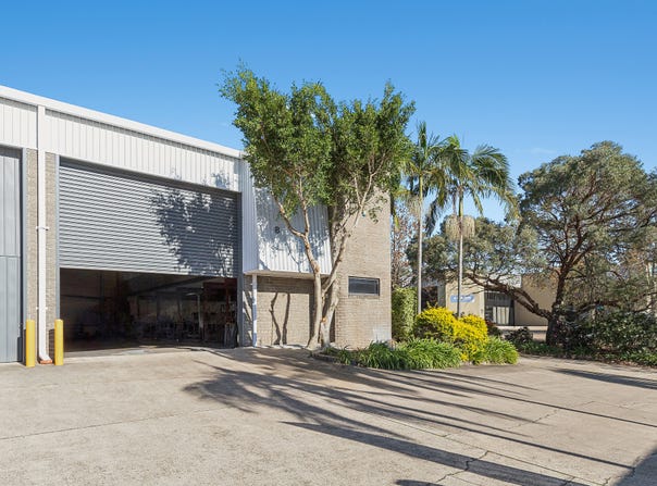 Unit  8, 4 Gladstone Road, Castle Hill, NSW 2154