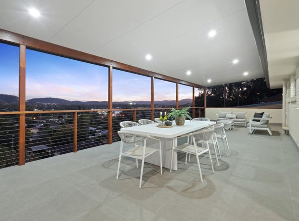 1070 South Pine Road, Everton Hills, Qld 4053