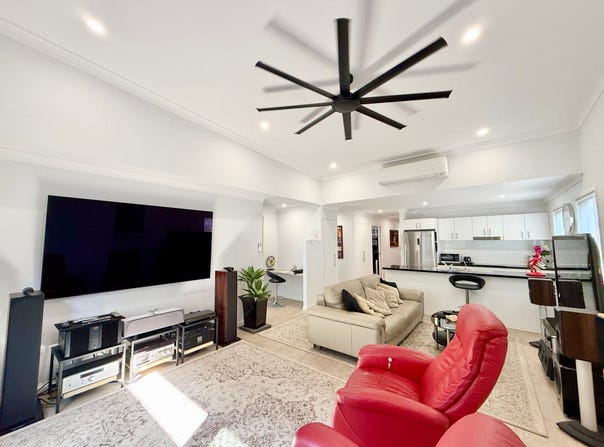 17/1 Links Court, Urraween, Qld 4655