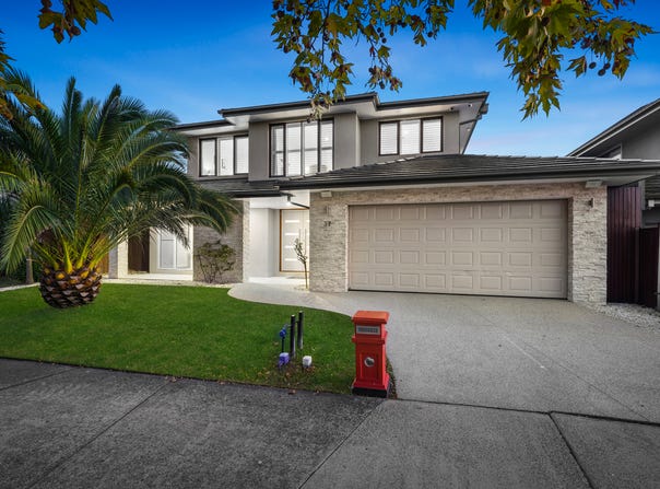 37 Lakeside Drive, Sandhurst, Vic 3977